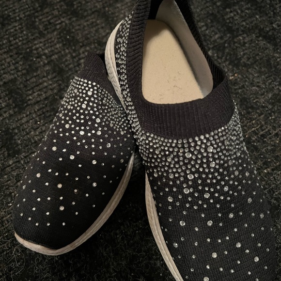 Nice flats - never been worn before - size us 6 - Picture 4 of 5